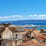 Kala 4*
