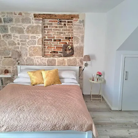 Kala Πανσιόν 4*
